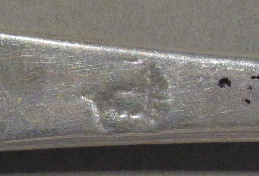 1998.0004.1728 spoon mark