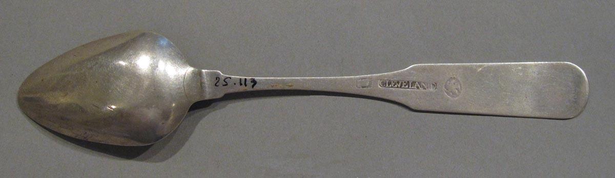 1998.0004.1729 spoon underside