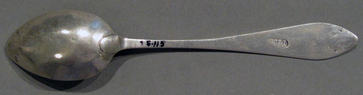 1998.0004.1731 spoon underside