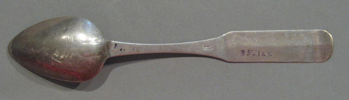 1998.0004.1738 spoon underside