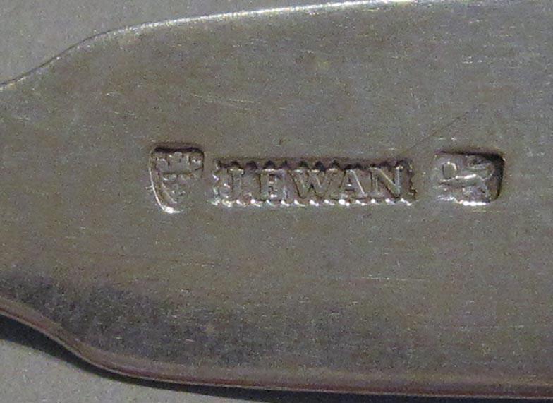 1998.0004.1744 spoon mark