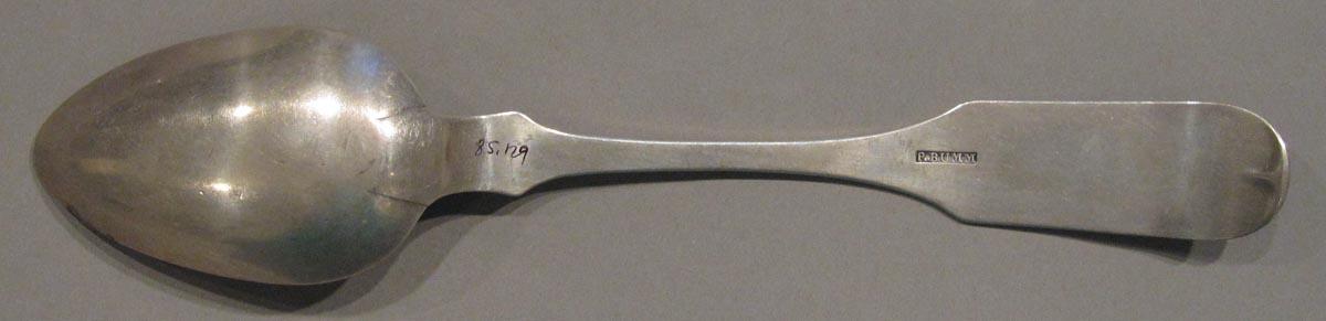 1998.0004.1745 spoon underside