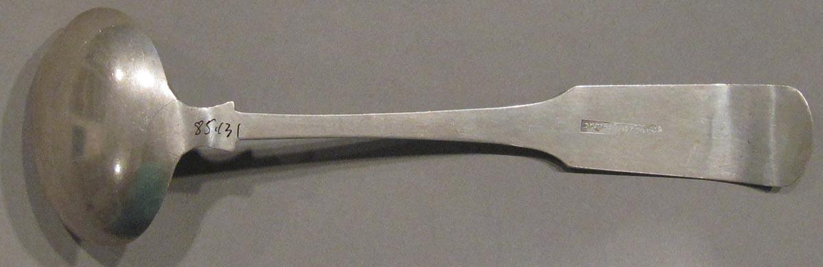 1998.0004.1747 ladle underside