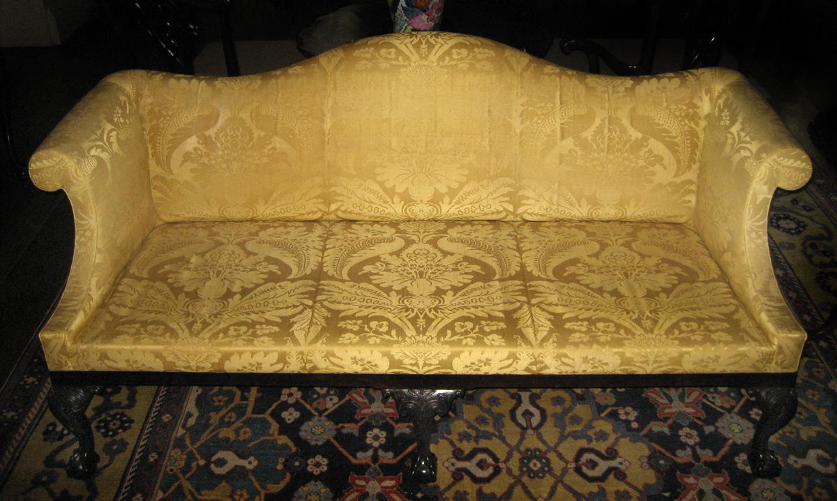 1958.0593 sofa view 1