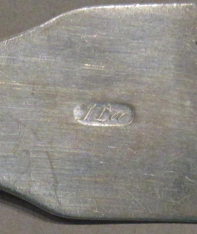 1998.0004.1751.002 spoon mark