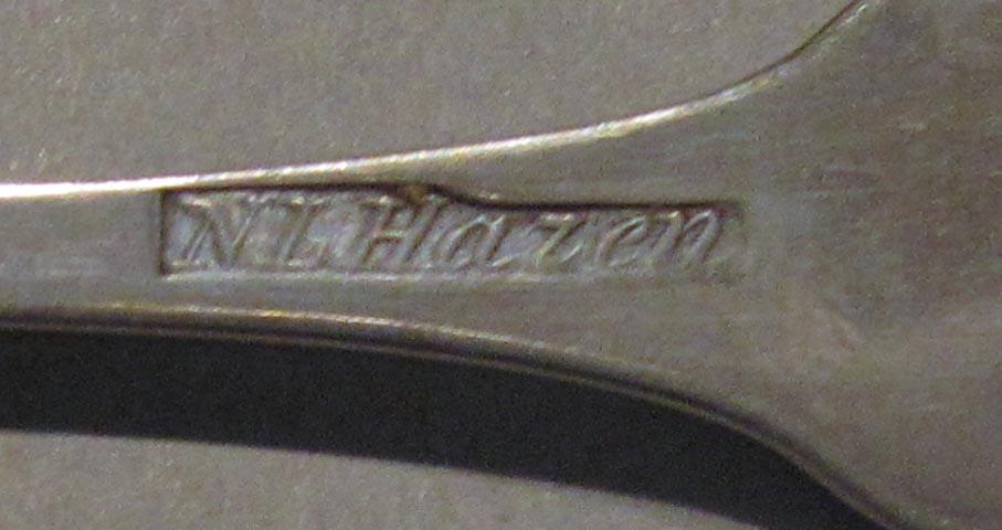 1998.0004.1760 spoon mark