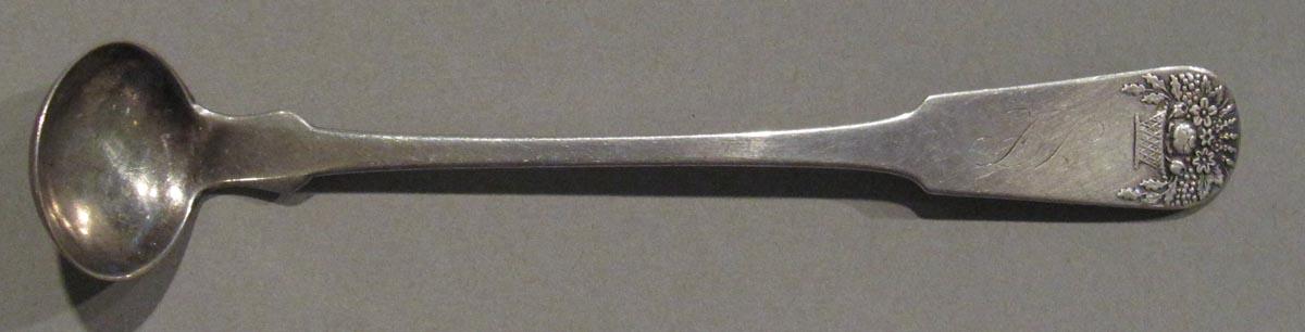 1998.0004.1761 spoon upper surface