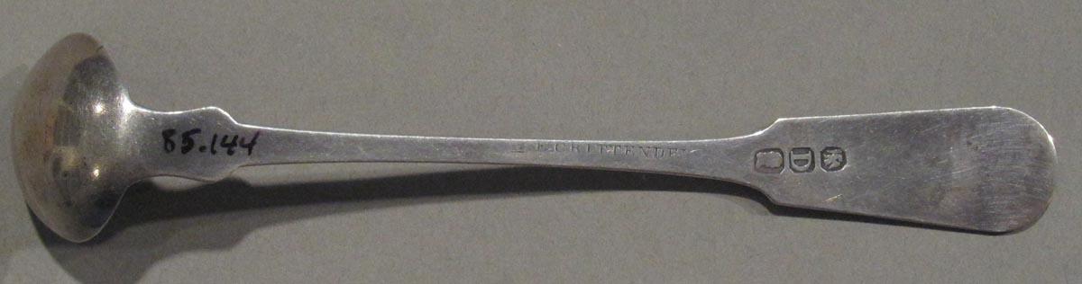 1998.0004.1761 spoon underside