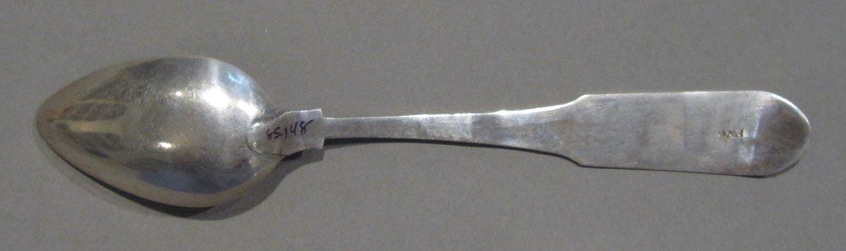 1998.0004.1764 spoon underside