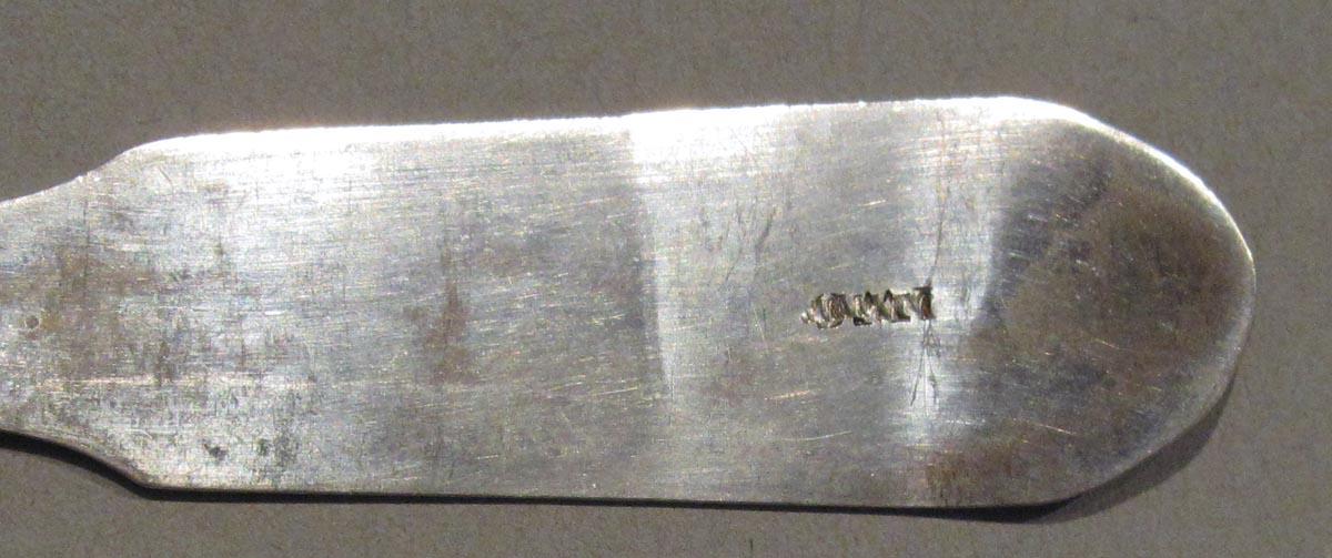 1998.0004.1764 spoon mark