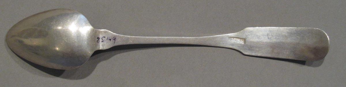 1998.0004.1765 spoon underside