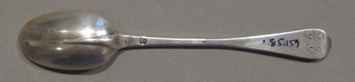 1998.0004.1775.002 spoon underside