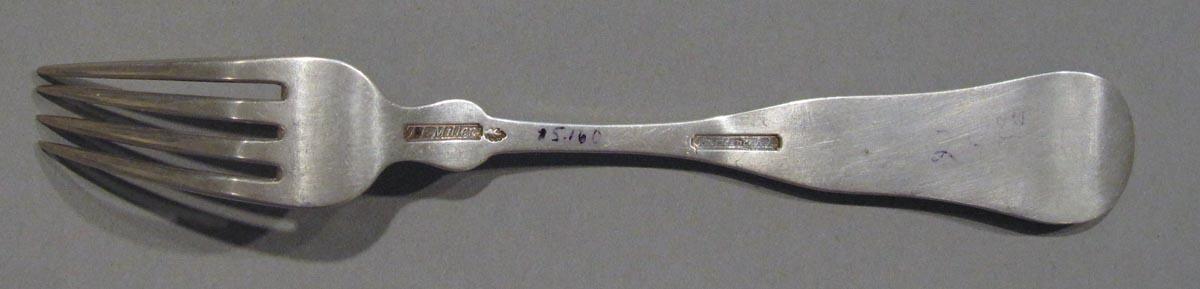 1998.0004.1776 fork underside