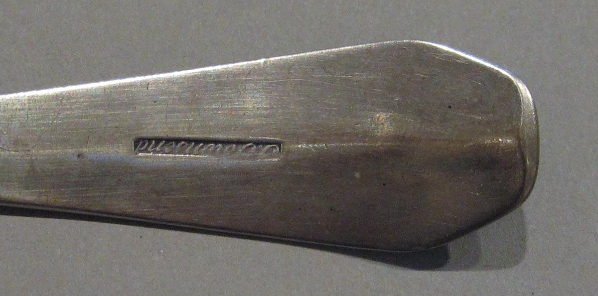 1998.0004.1782 spoon mark