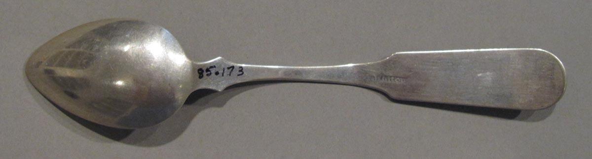 1998.0004.1787 spoon underside