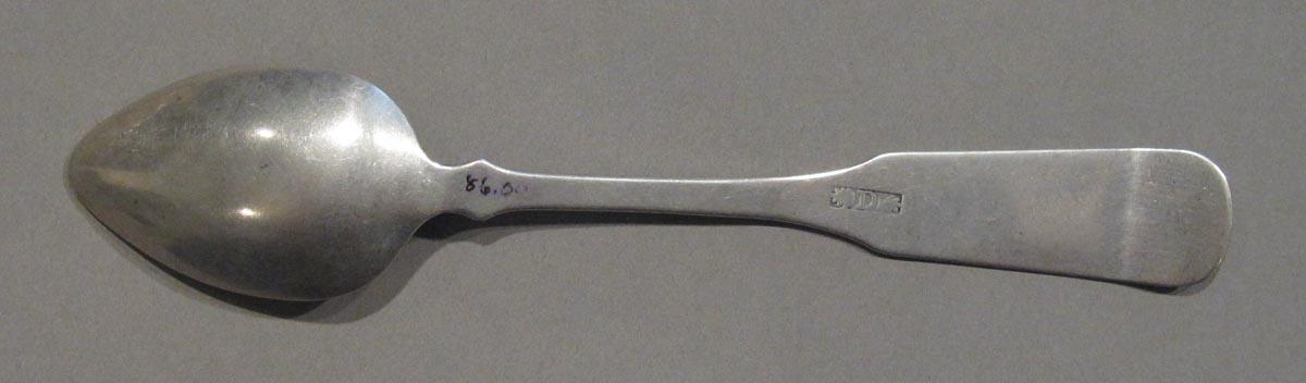 1998.0004.1791.002 spoon underside