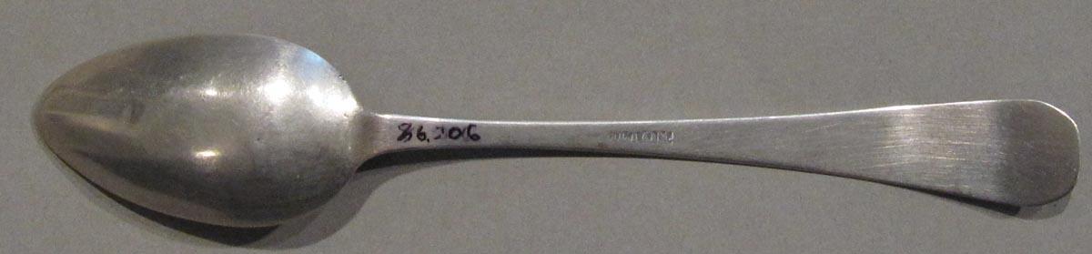 1998.0004.1796 spoon underside