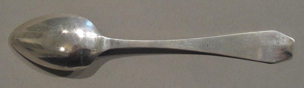 1998.0004.1797.003 spoon underside