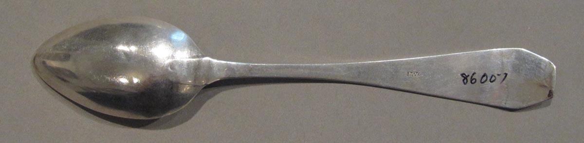 1998.0004.1797.004 spoon underside