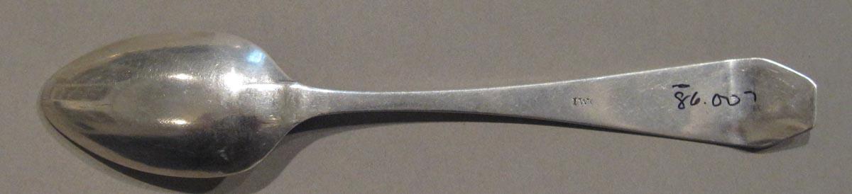 1998.0004.1797.005 spoon underside