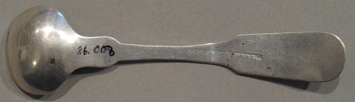 1998.0004.1798 spoon underside