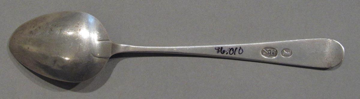1998.0004.1800 spoon underside