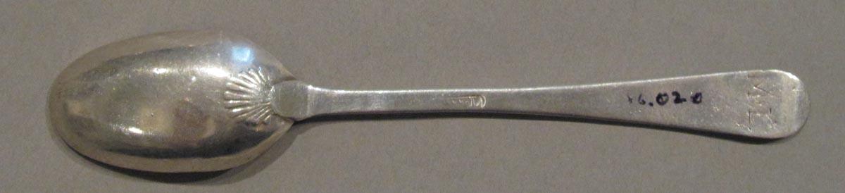 1998.0004.1810 spoon underside