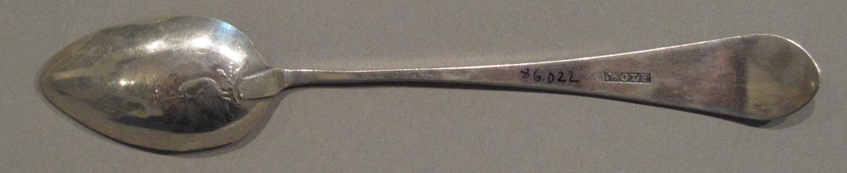 1998.0004.1812 spoon underside