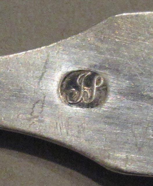 1998.0004.1818.002 spoon mark