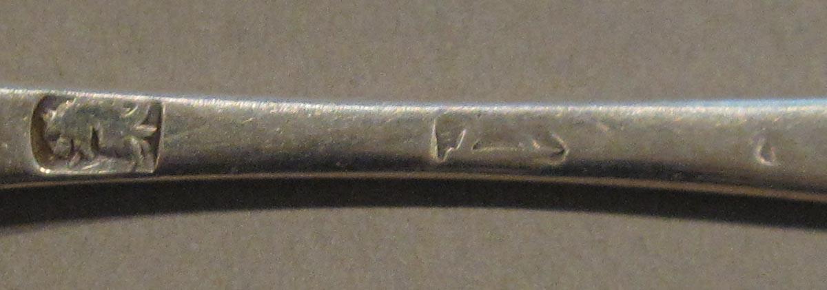1998.0004.1821.001 spoon mark