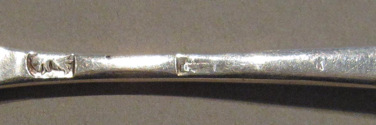 1998.0004.1821.002 spoon marks