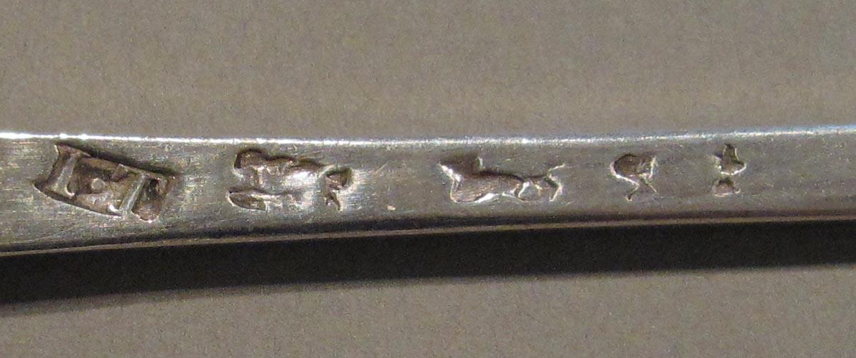 1998.0004.1823 spoon marks