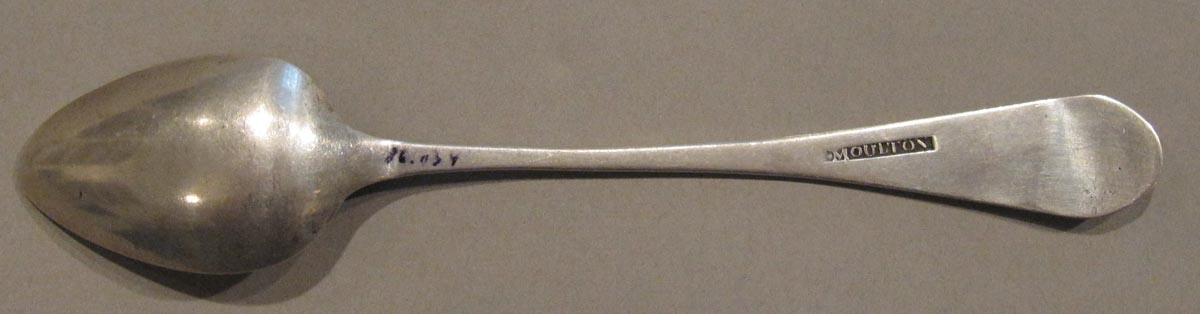 1998.0004.1824.001 spoon underside