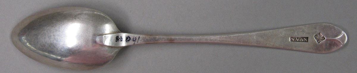 1998.0004.1831.001 spoon underside