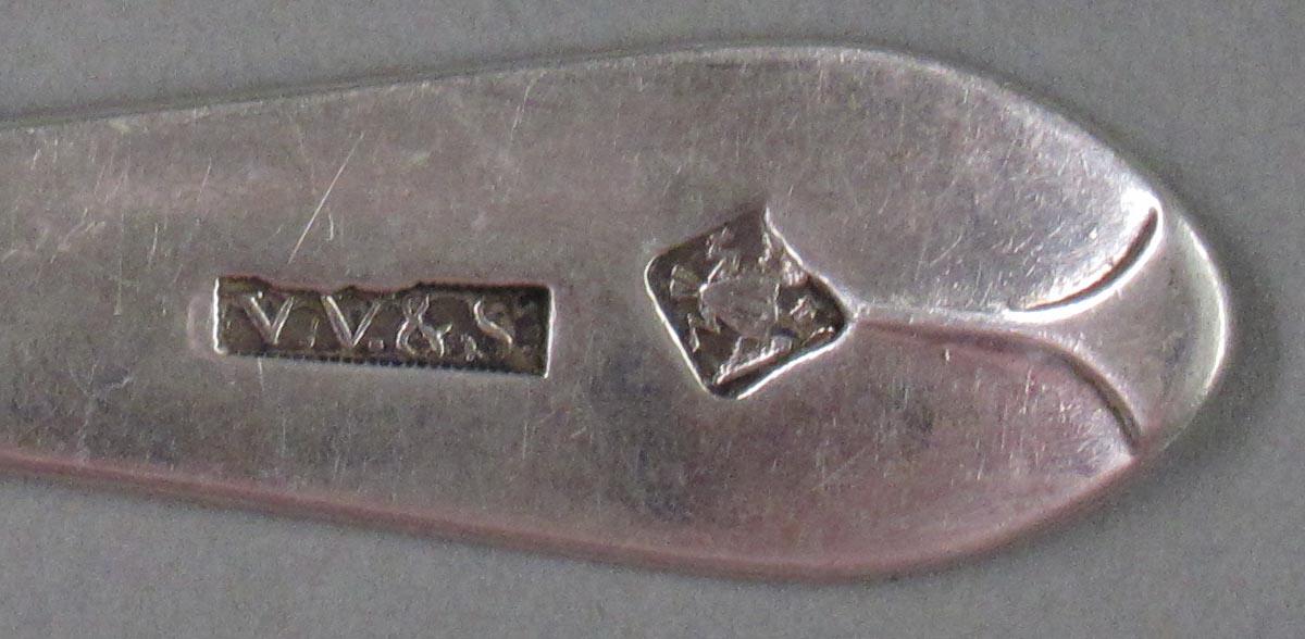 1998.0004.1831.001 spoon marks