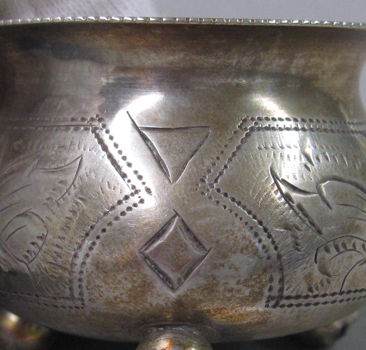 1998.0004.1834 dish detail