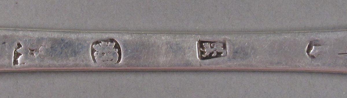 1998.0004.1835 spoon marks