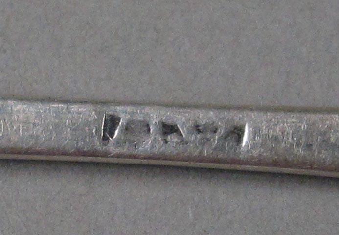 1998.0004.1838.001 spoon mark
