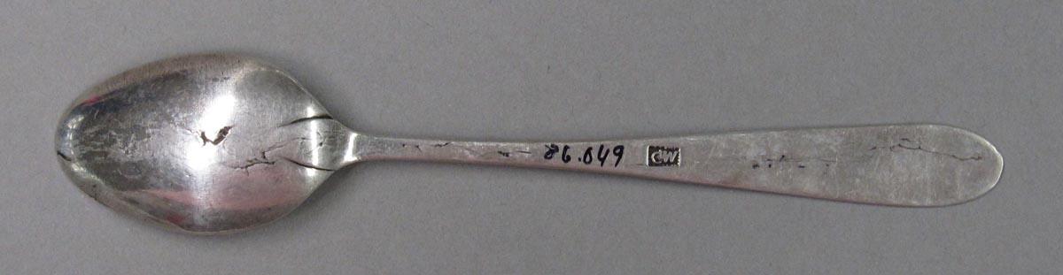 1998.0004.1839 spoon underside