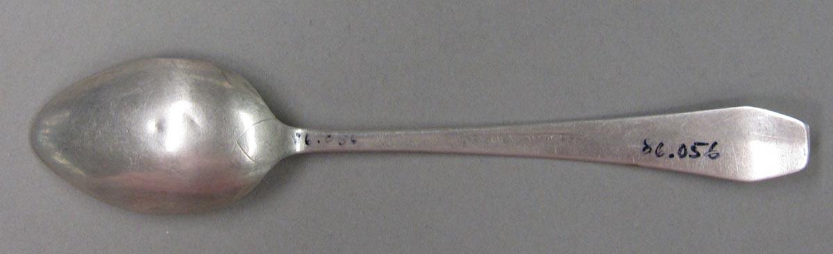 1998.0004.1846 spoon underside