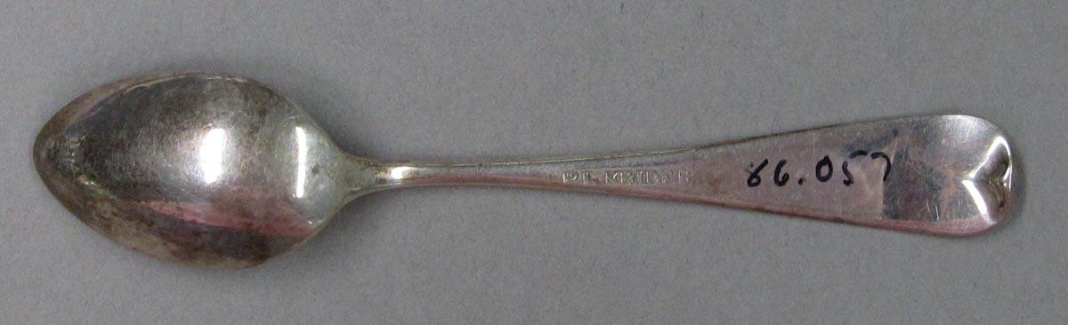 1998.0004.1847 spoon underside