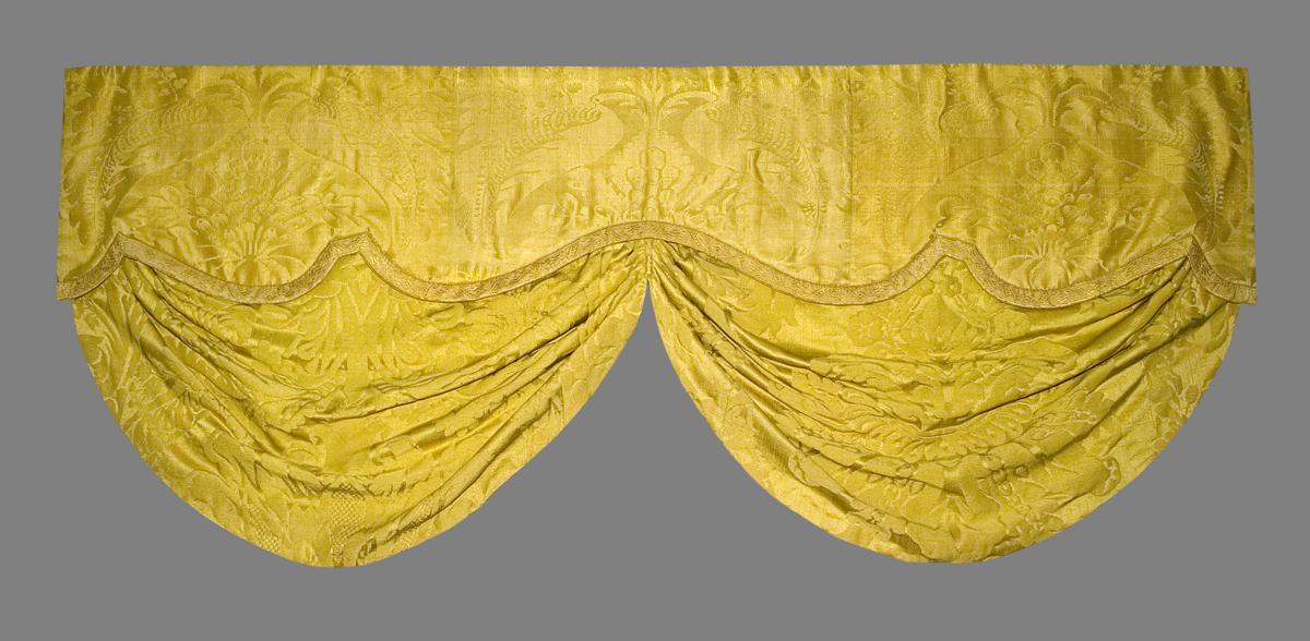 1958.0601.002 C Window Hanging, Valance