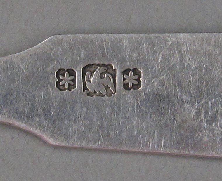 1998.0004.1852.002 spoon marks