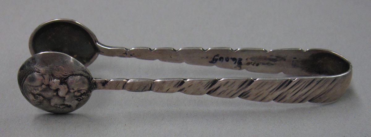 1998.0004.1855 tongs side two
