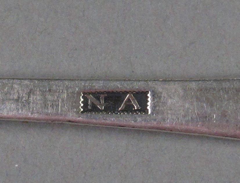 1998.0004.1858 spoon mark