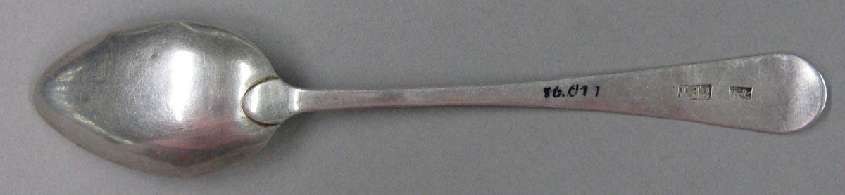 1998.0004.1867.002 spoon underside