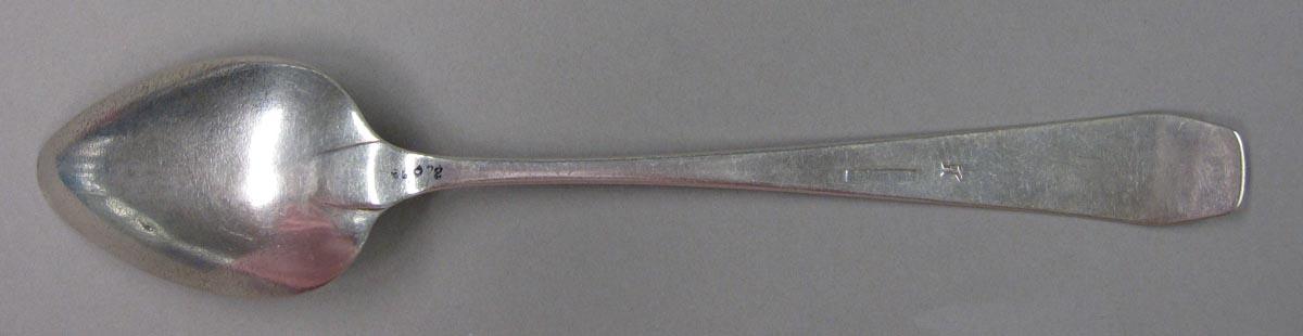 1998.0004.1868 spoon underside