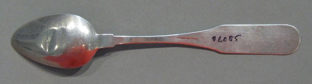 1998.0004.1875 spoon underside