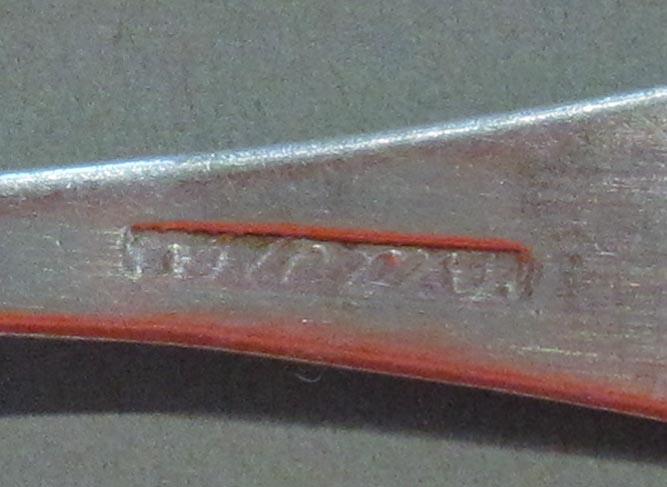 1998.0004.1875 spoon mark