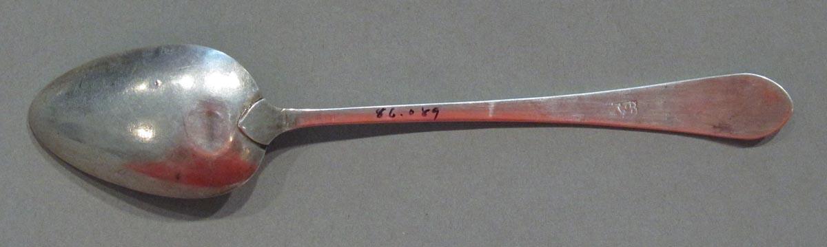 1998.0004.1879.001 spoon underside